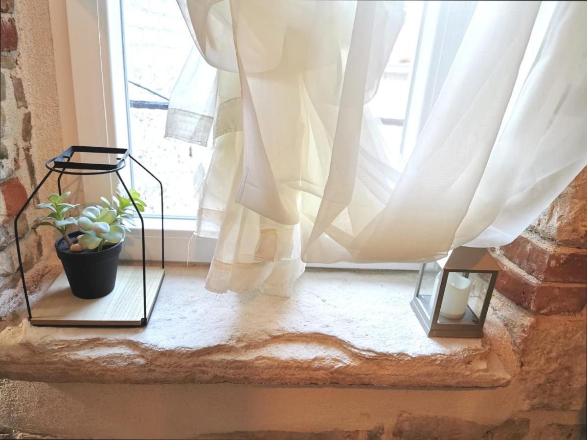 House Bava Hotel Vis Bagian luar foto