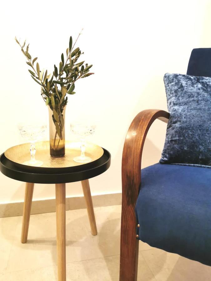 House Bava Hotel Vis Bagian luar foto